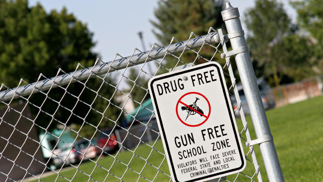 drug-free-gun-free-school-zone.jpg 