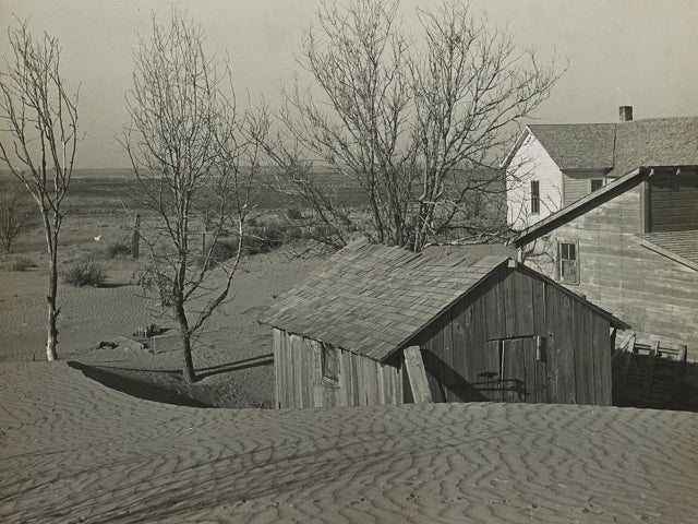 dust-bowl-loc-liberal-kansas-2012647036.jpg 