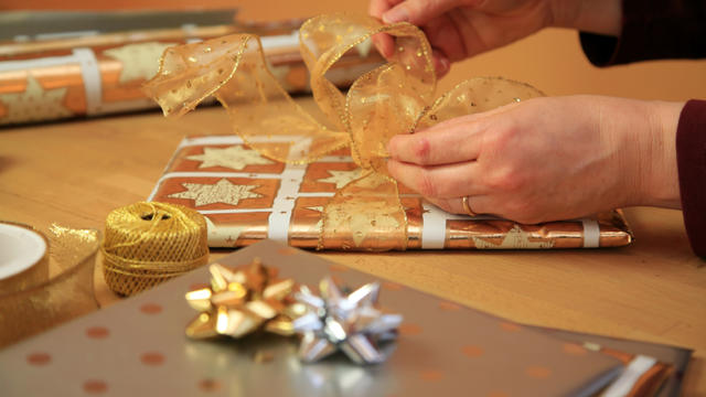 wrapping-christmas-presents.jpg 