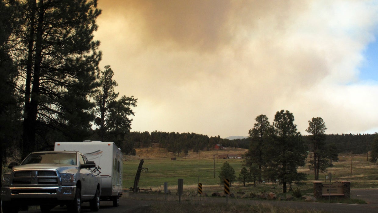 Residents prepare to flee wildfire raging in Arizona - CBS News