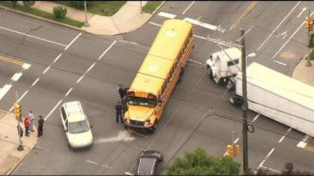 school-bus-ax-1.jpg 