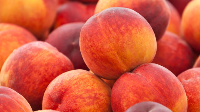 fruit-peaches.jpg 