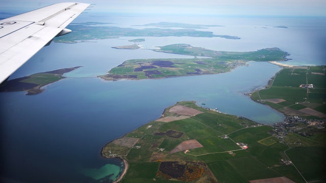 Exploring sunken warships 