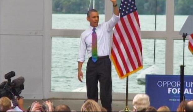 obama-waves-to-crowds-at-lake-harriet.jpg 