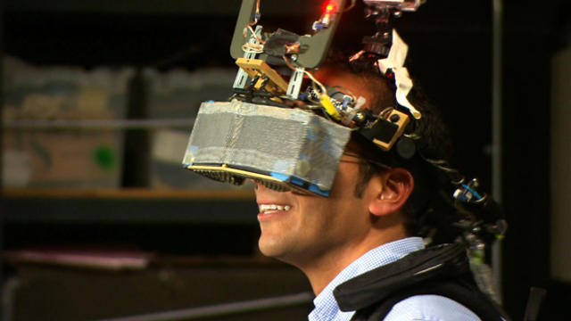 virtual-reality-headset-usc-620.jpg 