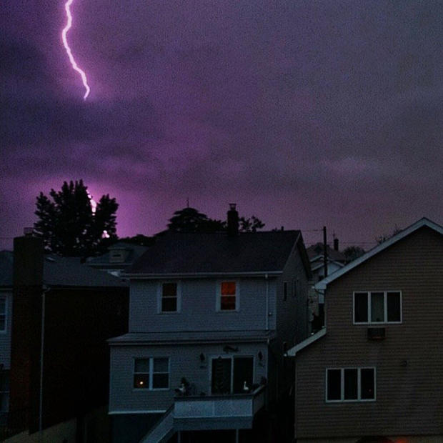 lightning-2.jpg 