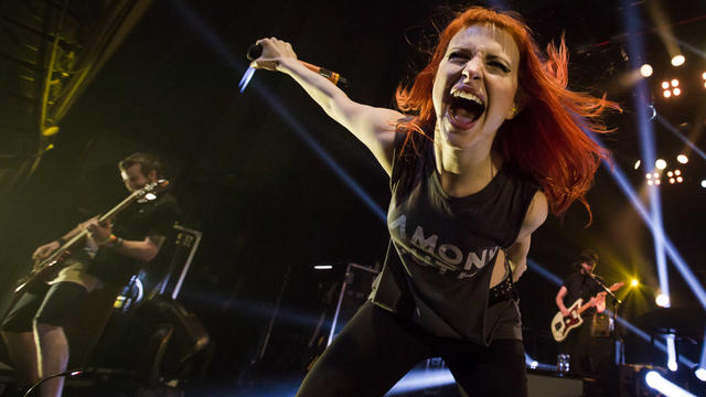 paramore-live-at-the-enmore-theatre-sydney-117.jpg 