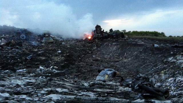 malaysia-ukraine-wreckage-4.jpg 