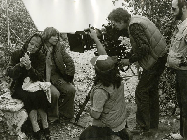 lee-grant-directing-tell-me-a-riddle-1980.jpg 