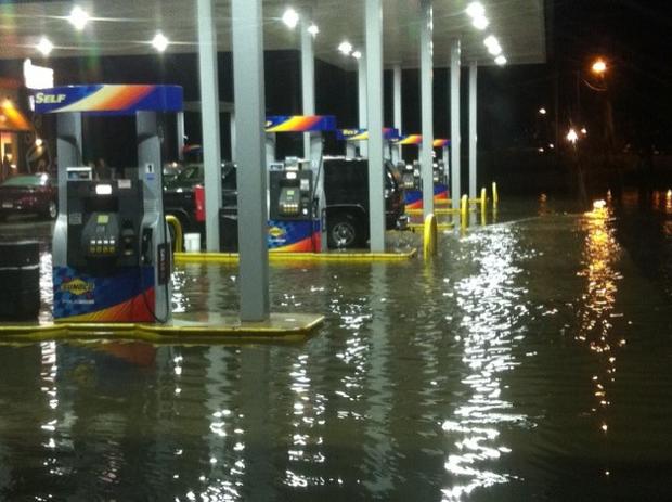 flooded-gas-station.jpg 