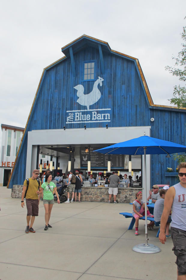 the-blue-barn.jpg 