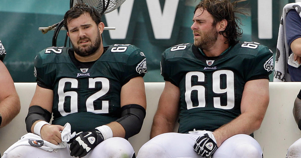 Don't deny Eagles' Jason Kelce of his TV on a flight