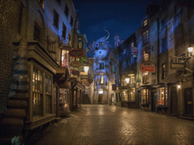 The Wizarding World Of Harry Potter Diagon Alley At Universal Orlando Resort - Day 2 