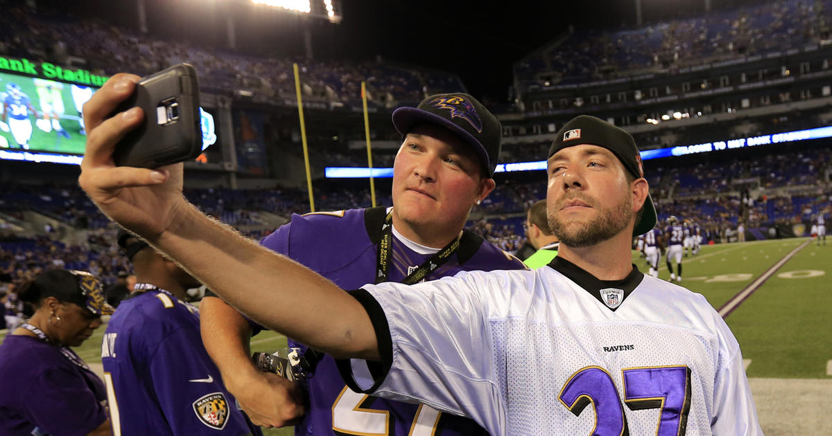 Some Ravens Fans Wear Ray Rice Jerseys To Thursday's Game