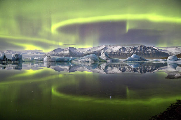 aurora-over-a-glacier-lagoon-c-james-woodend-high-res.jpg 