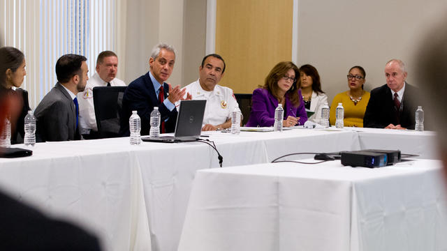 mayor-emanuel-meets-with-public-health-officials-cabinet-members-and-hospital-leaders-on-ebola-preparedness.jpg 