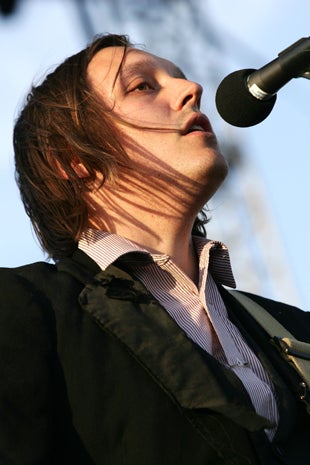 arcade-fire-2005-111613328.jpg 