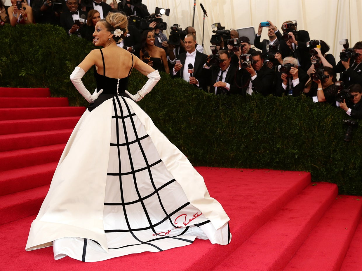 oscar-de-la-renta-sarah-jessica-parker-488755711.jpg 