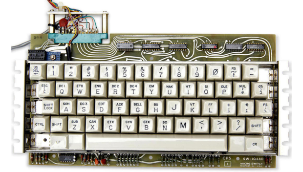 apple-1-auction-keyboard.png 