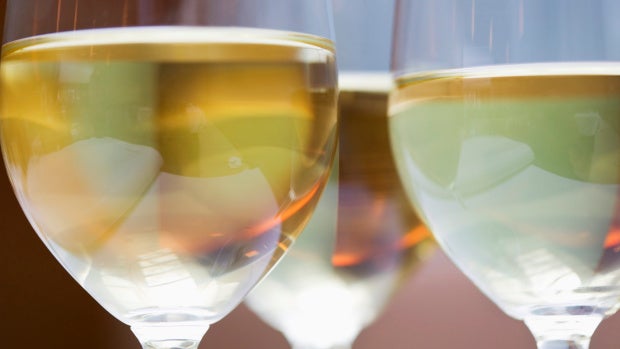 white-wine.jpg 