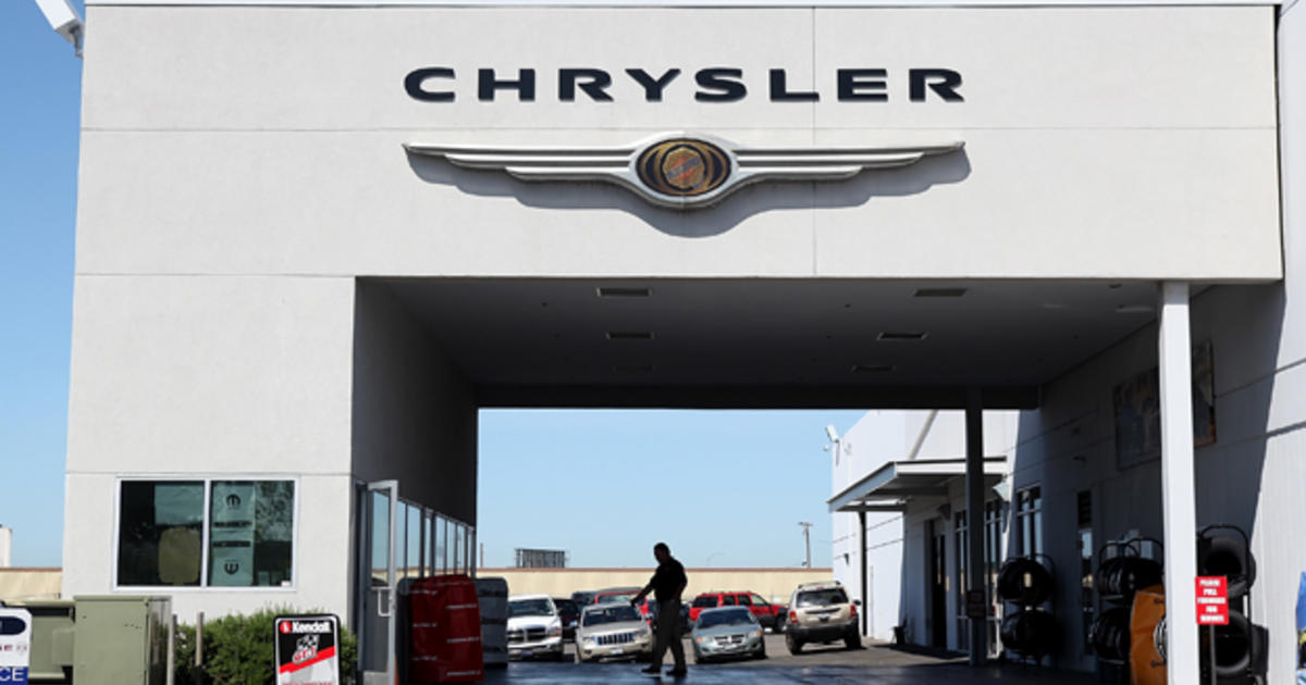 Chrysler Recalls Over 566 000 Trucks Suvs Cbs New York