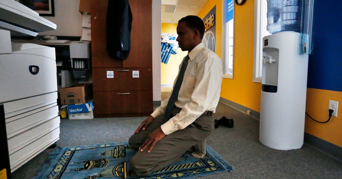Girls' jihadi quest stirs Muslim community's fear - CBS News
