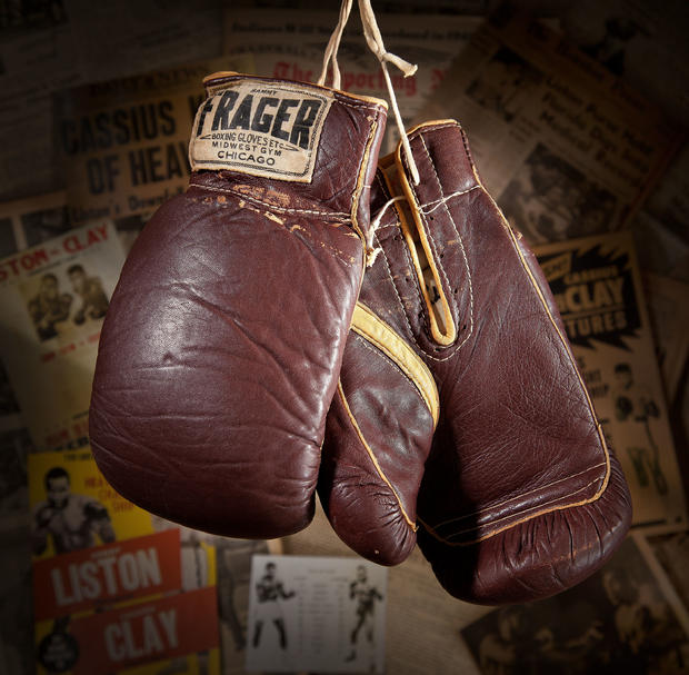 muhammad-ali-gloves-from-first-liston-bout.jpg 