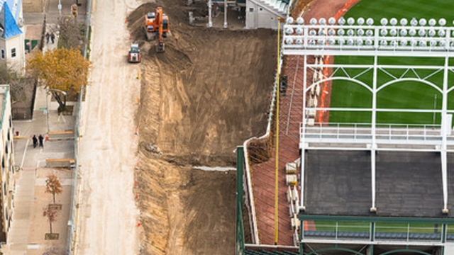 wrigley-field-construction.png 