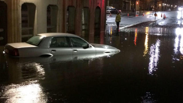 car-flood.jpg 