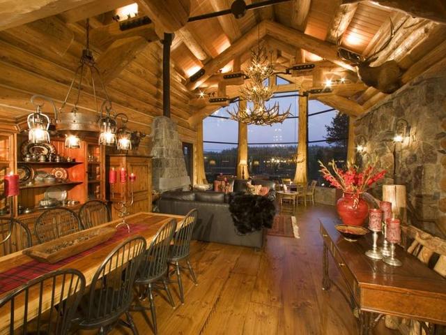 10 luxurious log cabins on the market