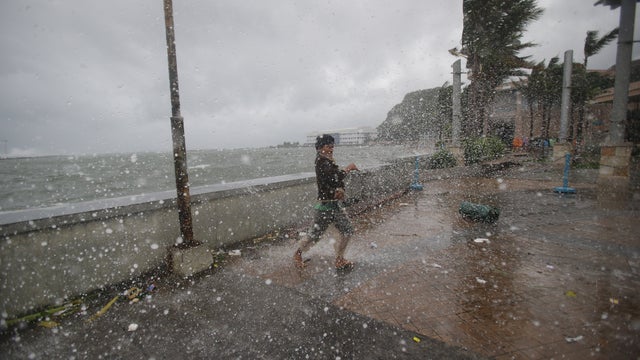 philippines-typhoon-2.jpg 