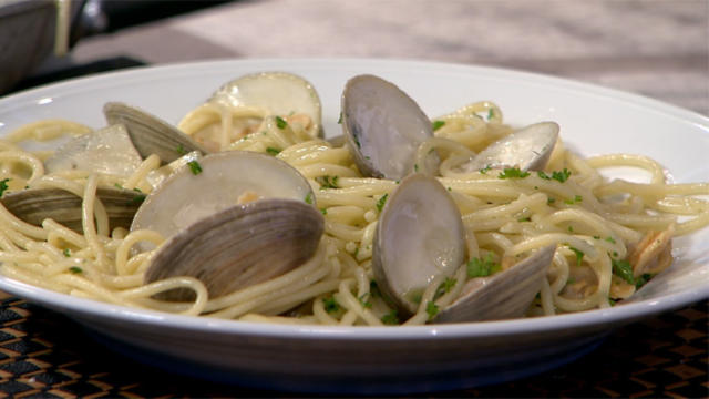 pasta_with_clams_1210.jpg 