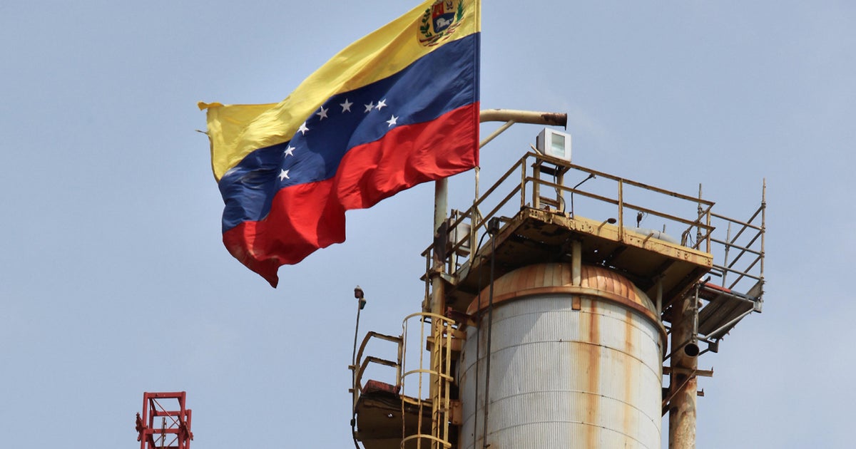 Florida Reps. Wasserman Schultz, Salazar introduce measure to cut Maduro regime funding Florida Reps. Wasserman Schultz, Salazar introduce measure to cut Maduro regime funding