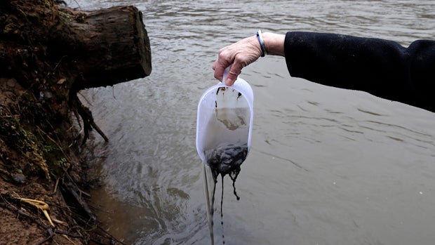 dan-river-coal-ash.jpg 