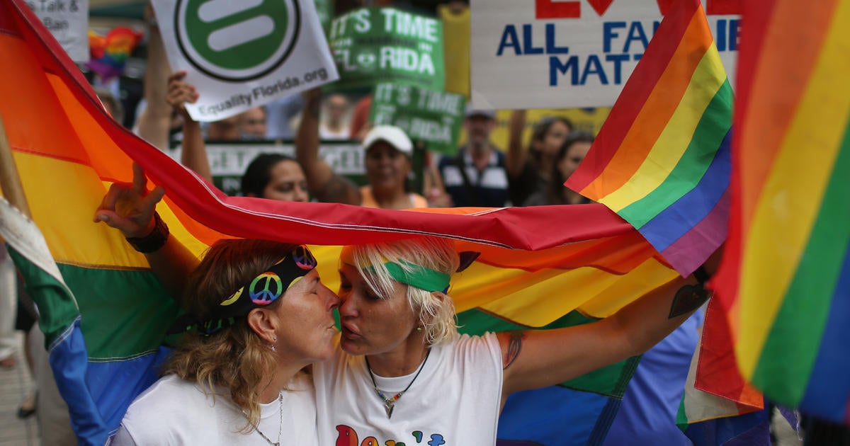 Supreme Court won't stop same-sex marriage in Florida - CBS News