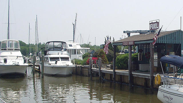 chesapeake-fuel-dock-2-_jlloyd.jpg 