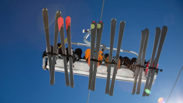 ski-lift.jpg 