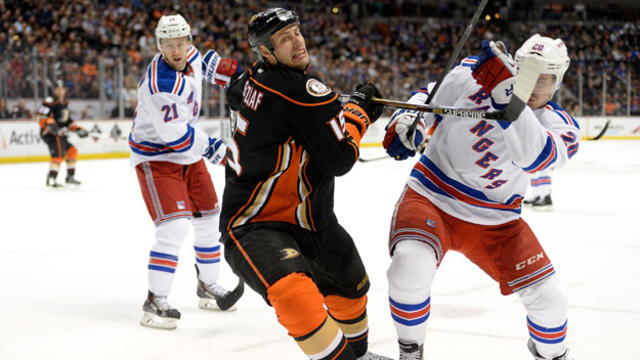 rangers_ducks_461154100.jpg 