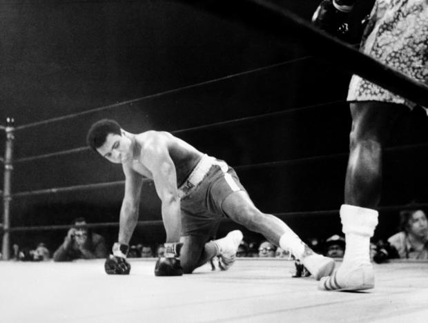 WINS ICONIC SPORTS: Muhammad Ali Vs. Joe Frazier 