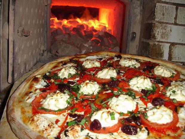WINS ICONIC FOOD: Lombardi's Pizza 