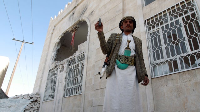 Yemen government falls 