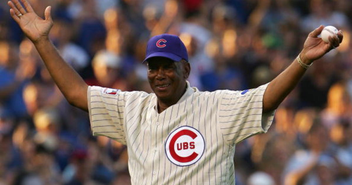 Ernie Banks, Beloved 'Mr. Cub,' Dead at 83 - CBS Chicago