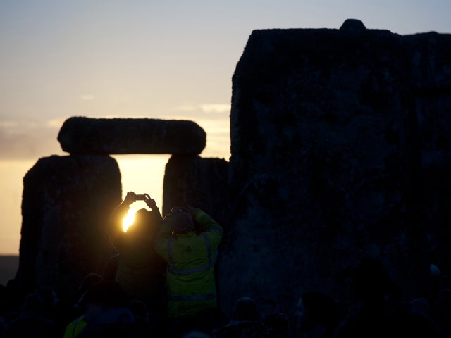 stonehenge-158612376.jpg