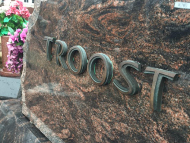 Troost Monuments 1 