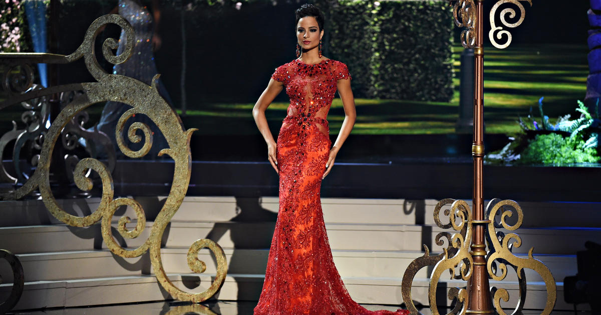 Miss Universe Indonesia 2014 Elvira Devinamira - Preliminary Competition |  Pageant dresses, Pageant gowns, Beauty pageant