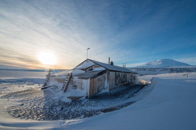 nzaht-cape-scotts-hut-evans-photo-alasdair-turner-photography-web.jpg 