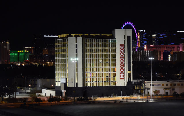 Last Riviera casino tumbles down after Vegas Strip implosion