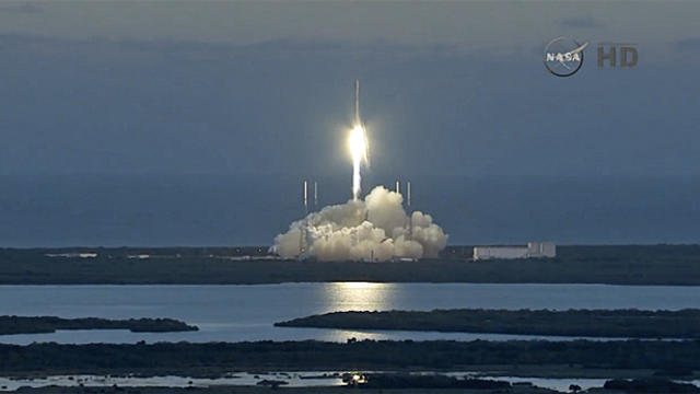 021115launch2.jpg 