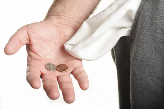 9 ways to save money when you're making minimum wage 