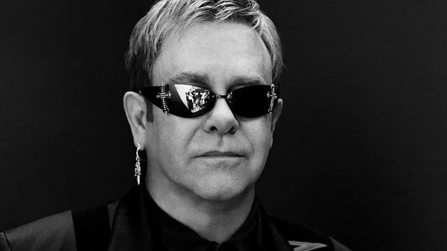 eltonjohn770_3.jpg 